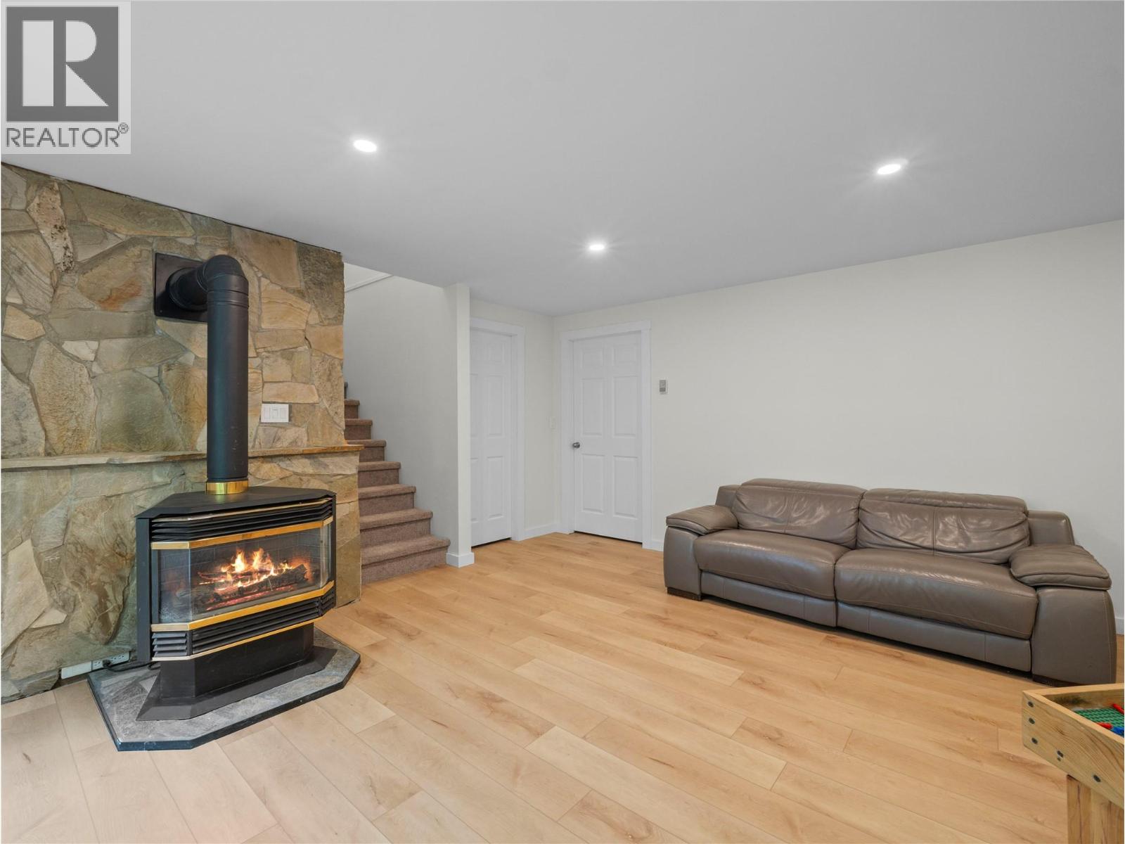  5150 49 Street Northwest, Salmon Arm