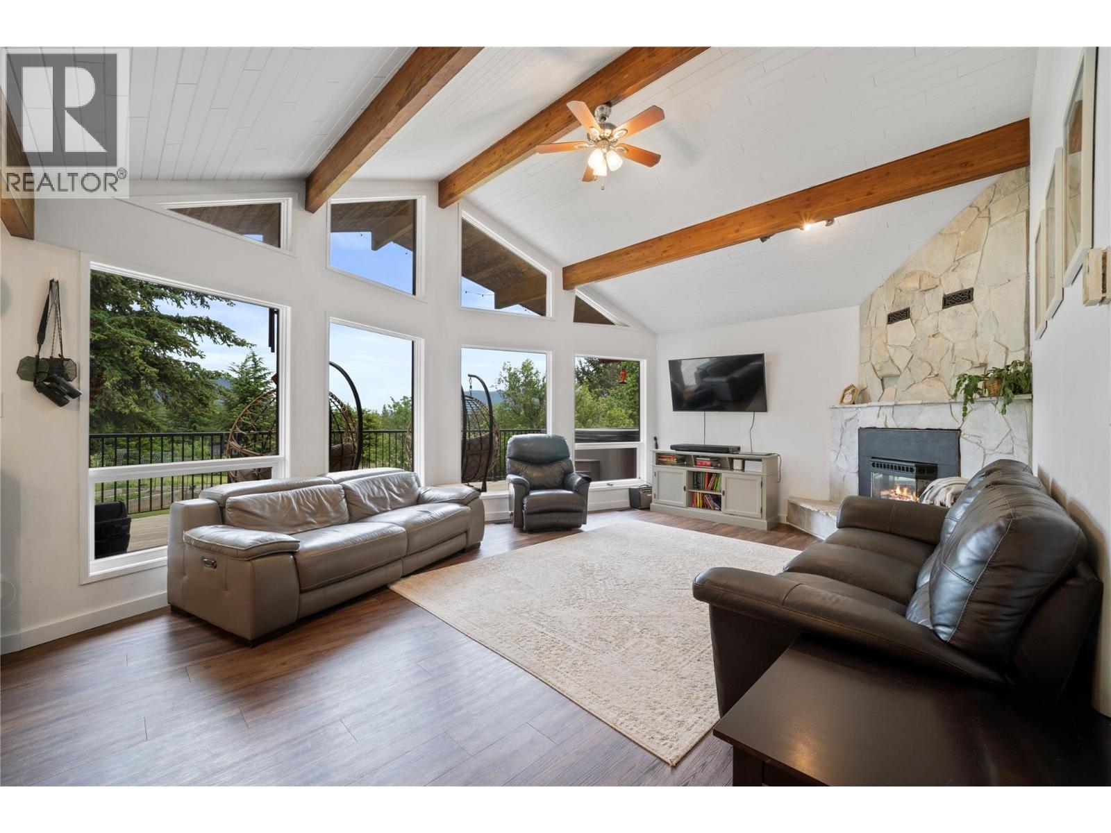  5150 49 Street Northwest, Salmon Arm