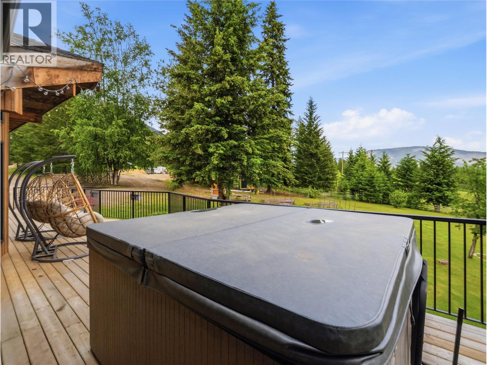  5150 49 Street Northwest, Salmon Arm