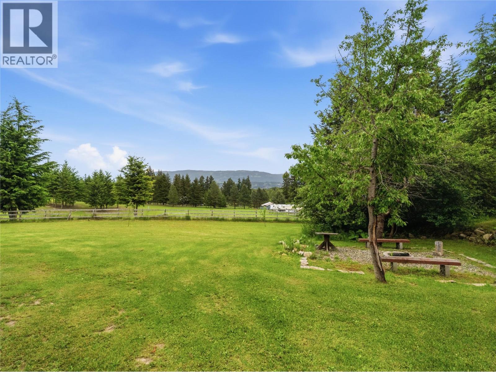  5150 49 Street Northwest, Salmon Arm