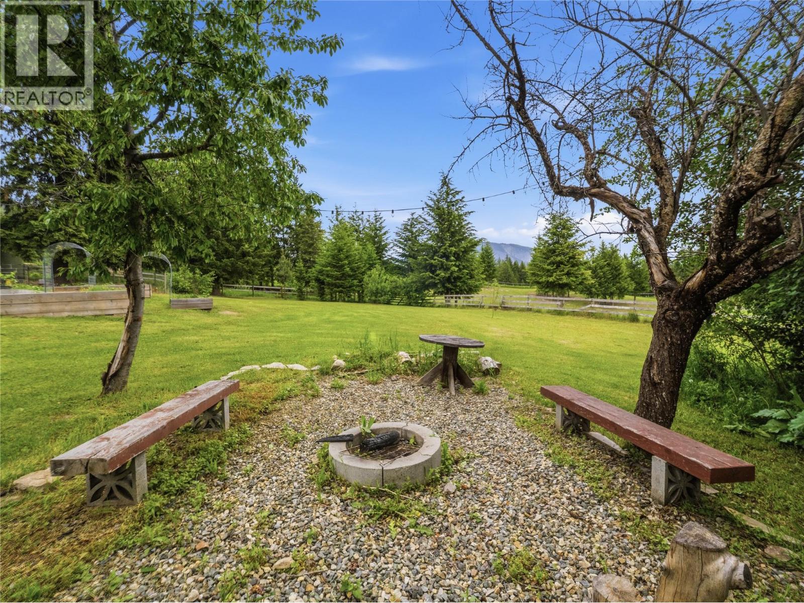  5150 49 Street Northwest, Salmon Arm