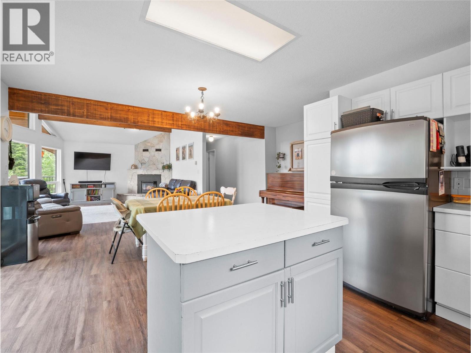  5150 49 Street Northwest, Salmon Arm