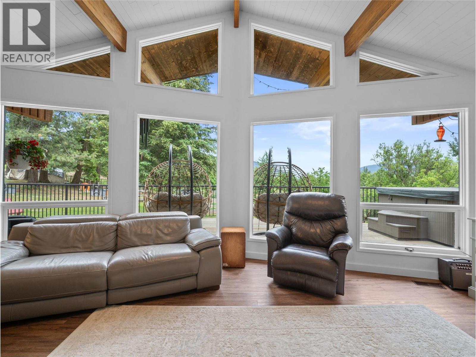  5150 49 Street Northwest, Salmon Arm