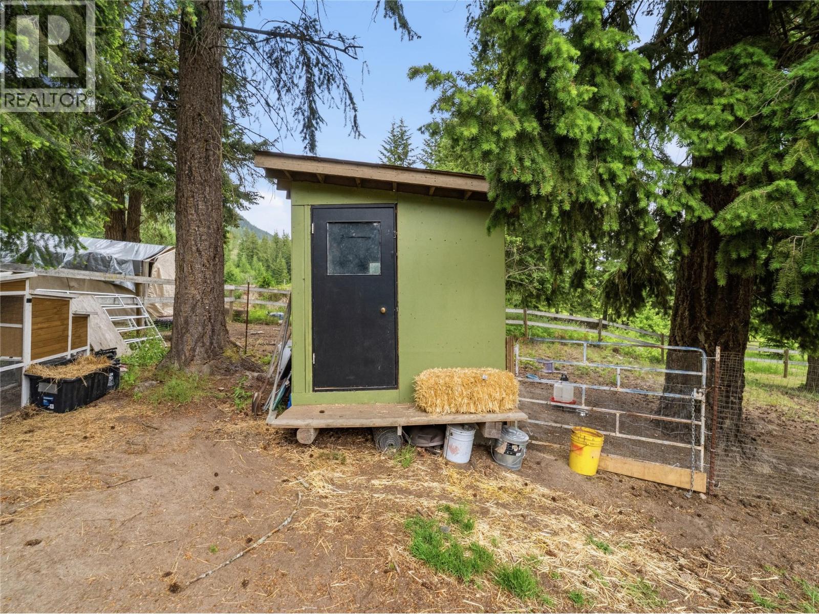  5150 49 Street Northwest, Salmon Arm