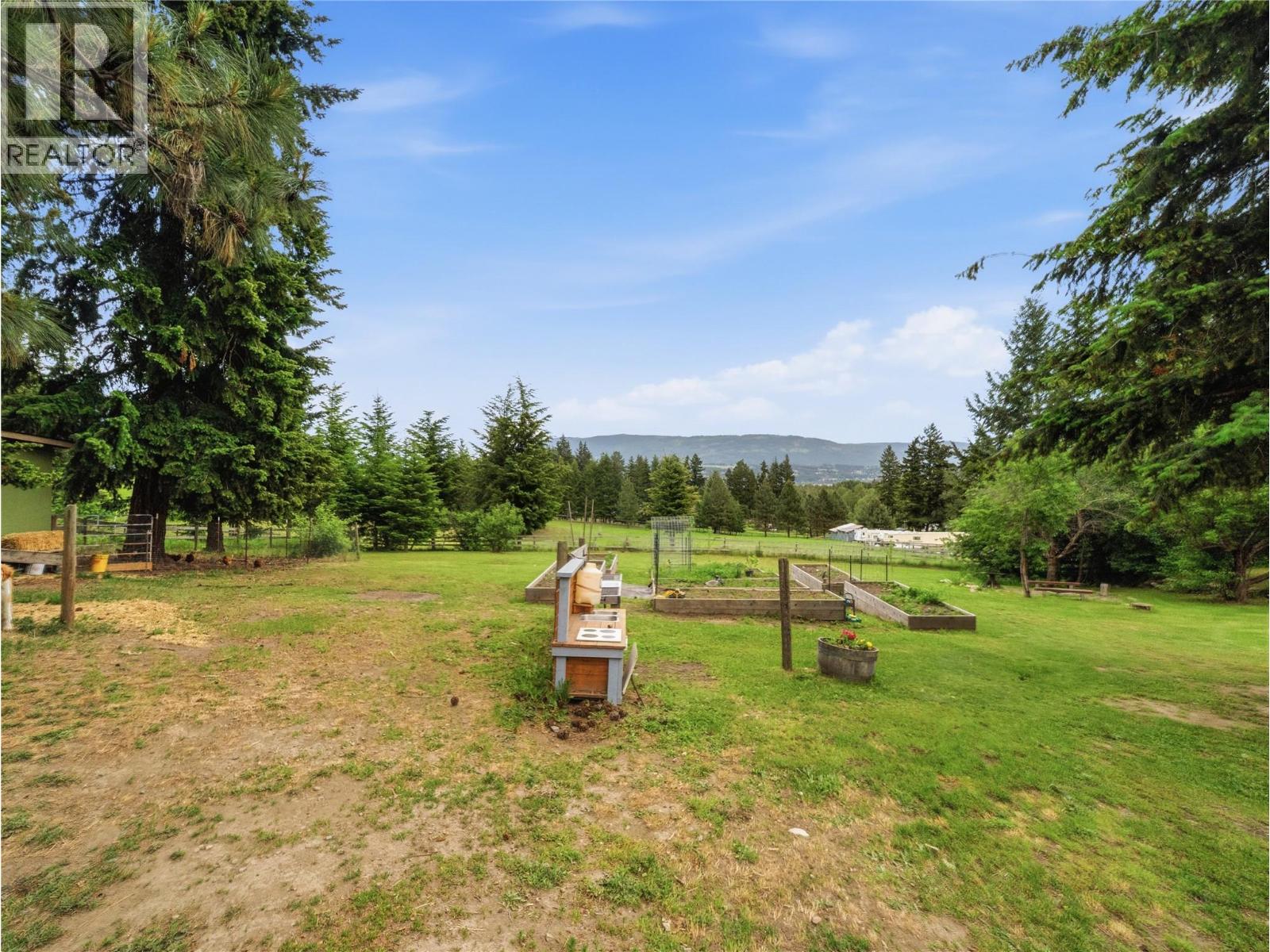  5150 49 Street Northwest, Salmon Arm
