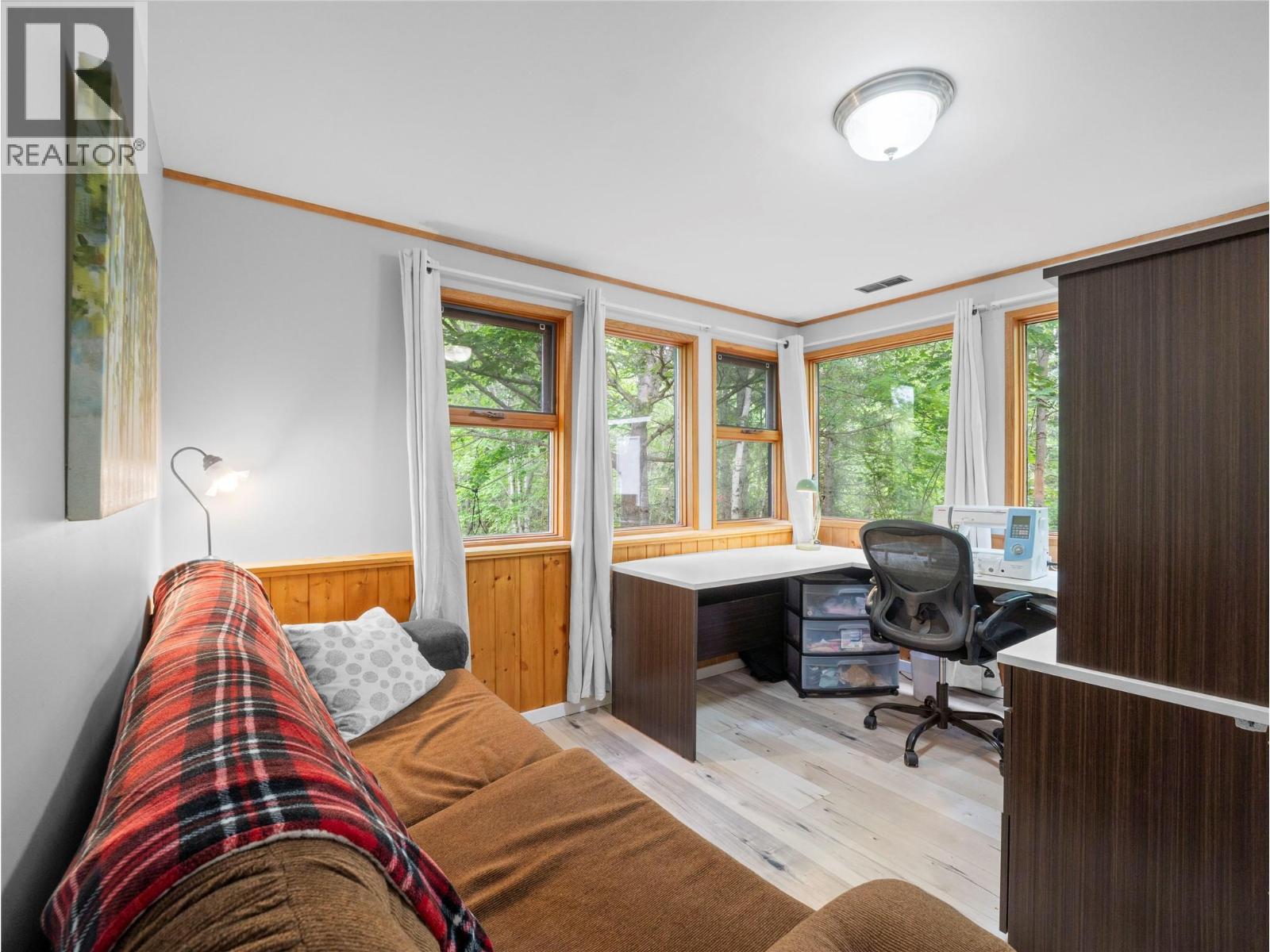  5150 49 Street Northwest, Salmon Arm