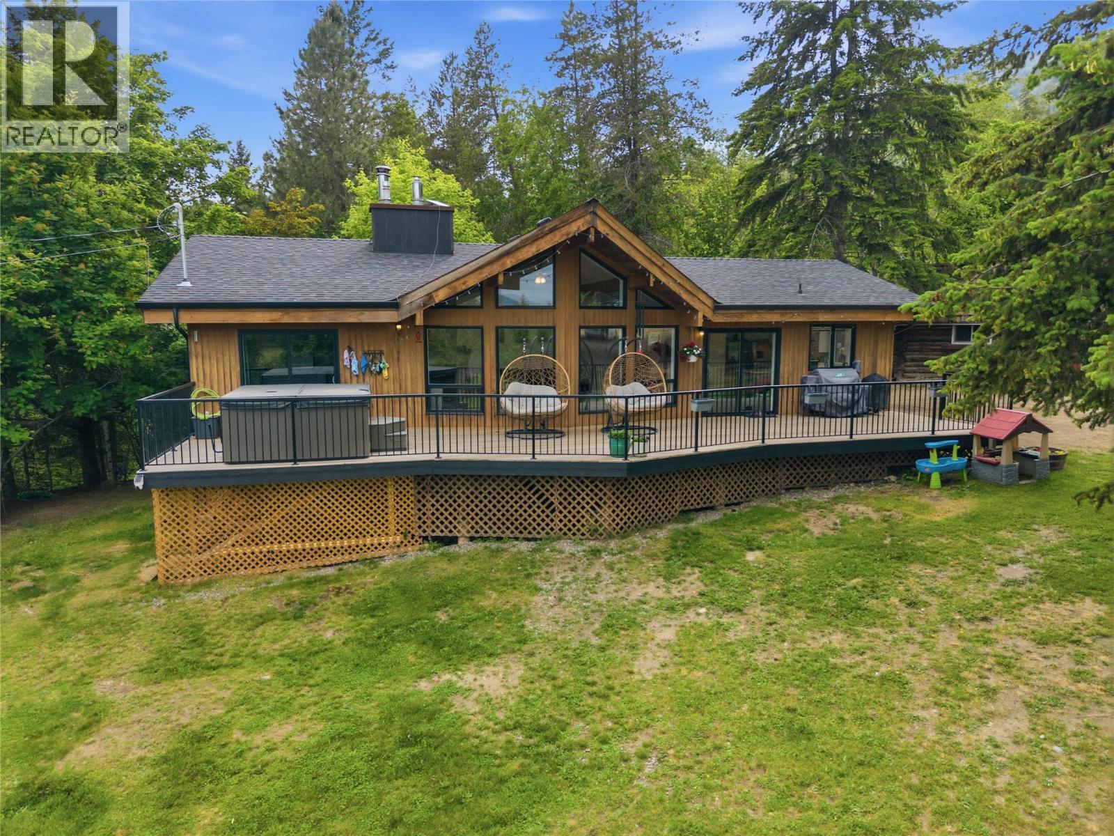  5150 49 Street Northwest, Salmon Arm
