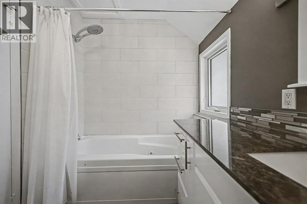 223 2 Avenue NE - 28