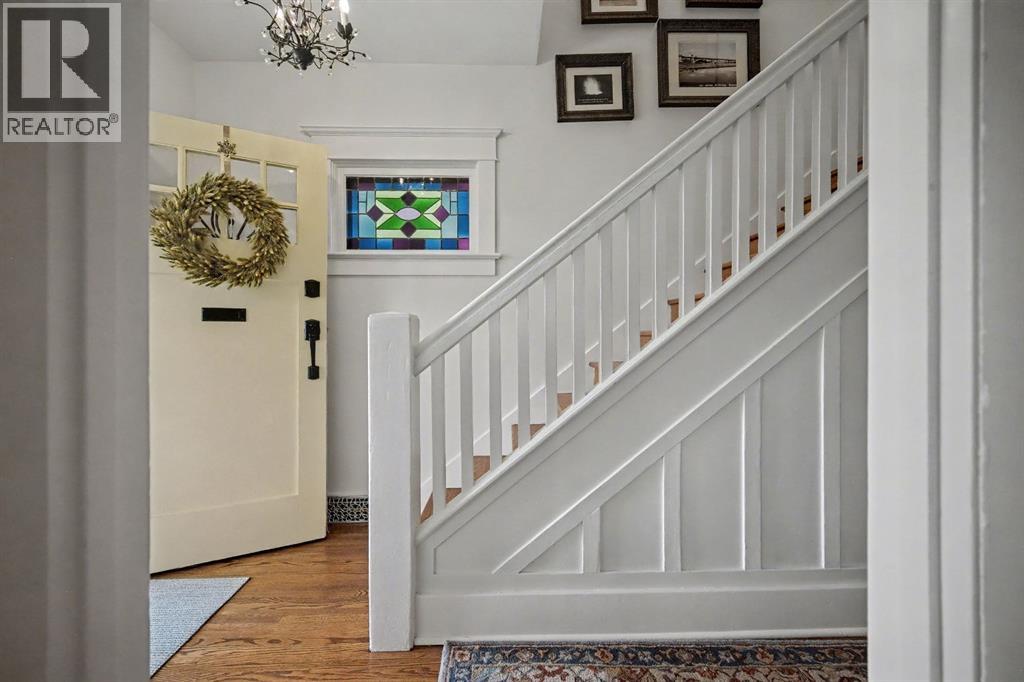 223 2 Avenue NE - 21