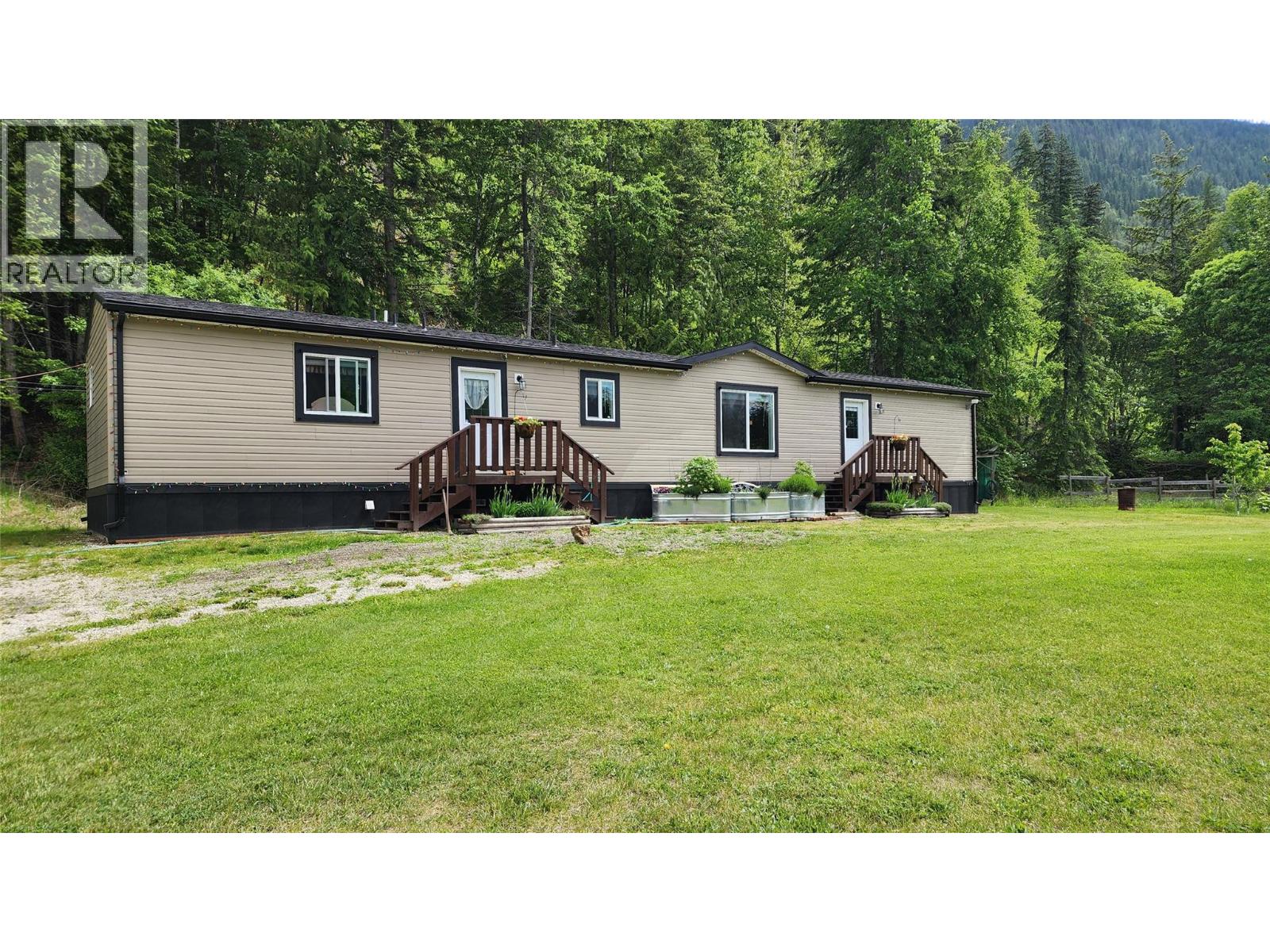 3015 6 Highway - photo 2