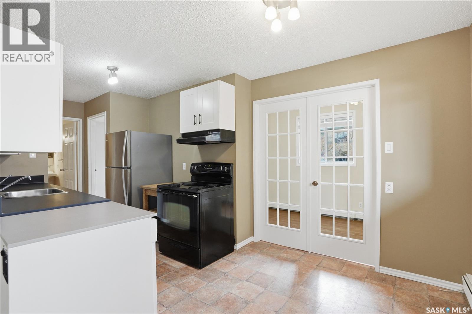 #208B 4040 8th STREET E - 15