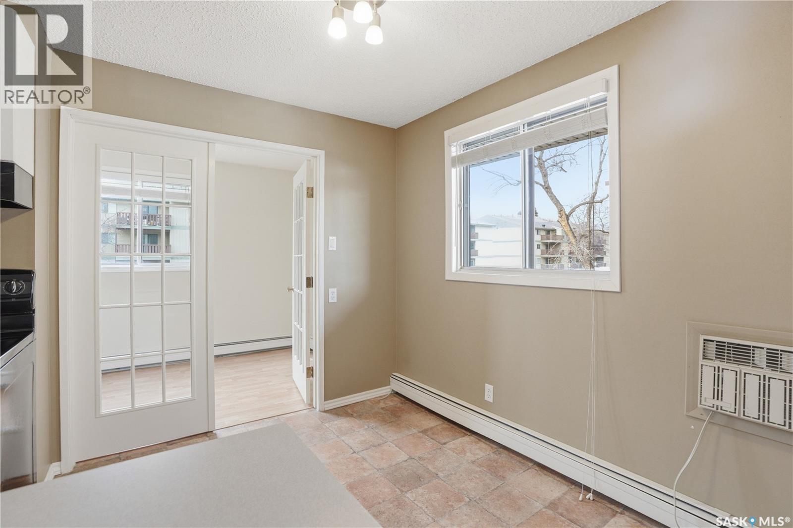#208B 4040 8th STREET E - 16