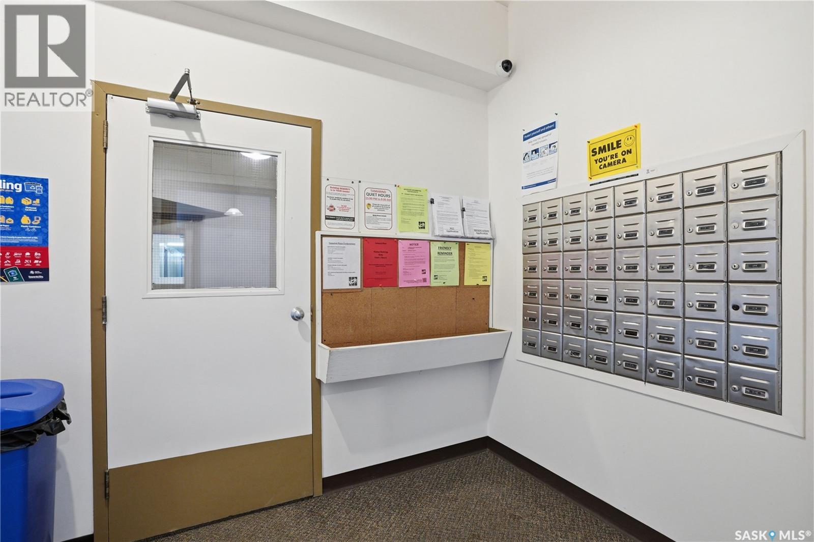 #208B 4040 8th STREET E - 28