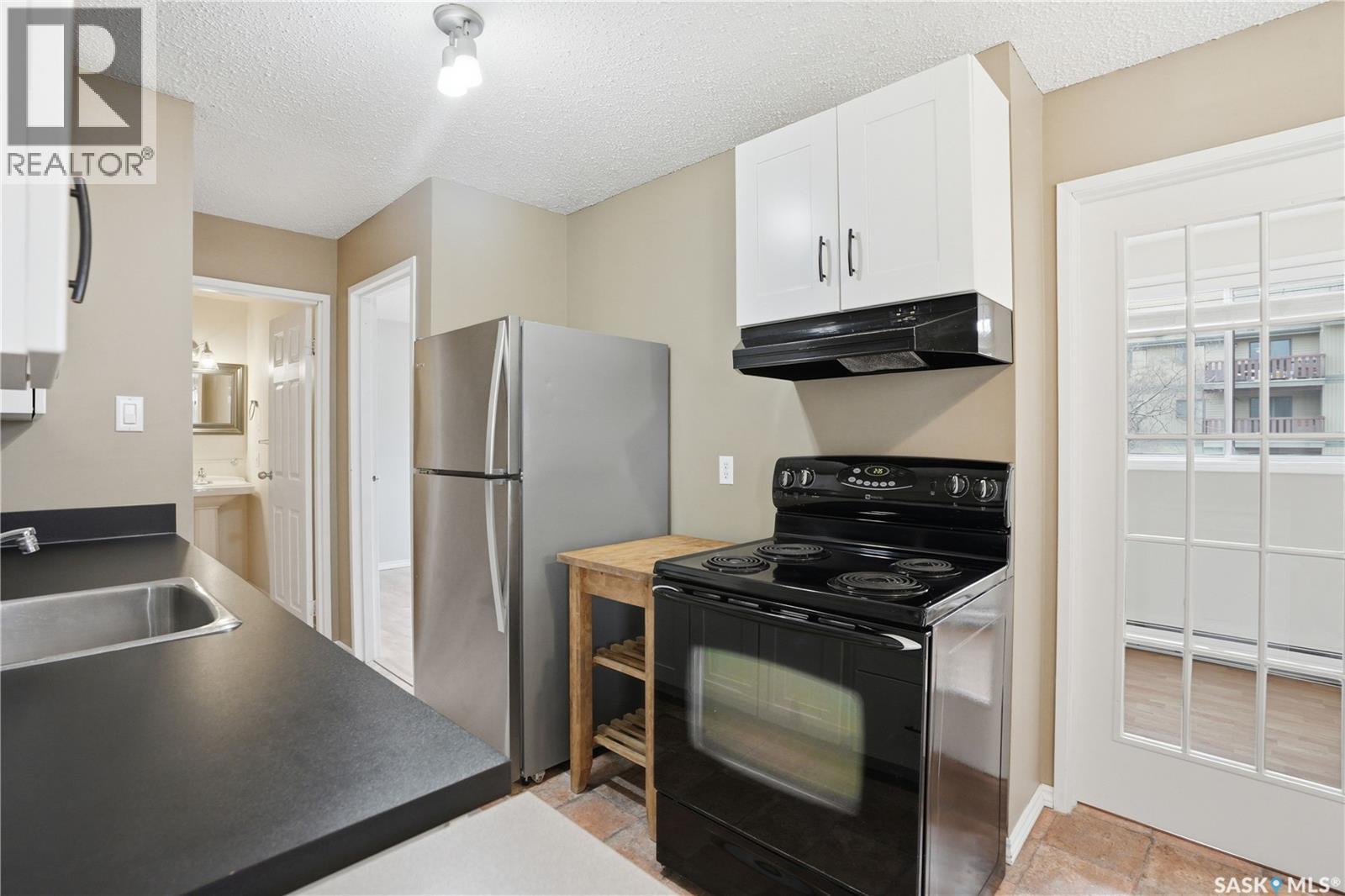 #208B 4040 8th STREET E - 9