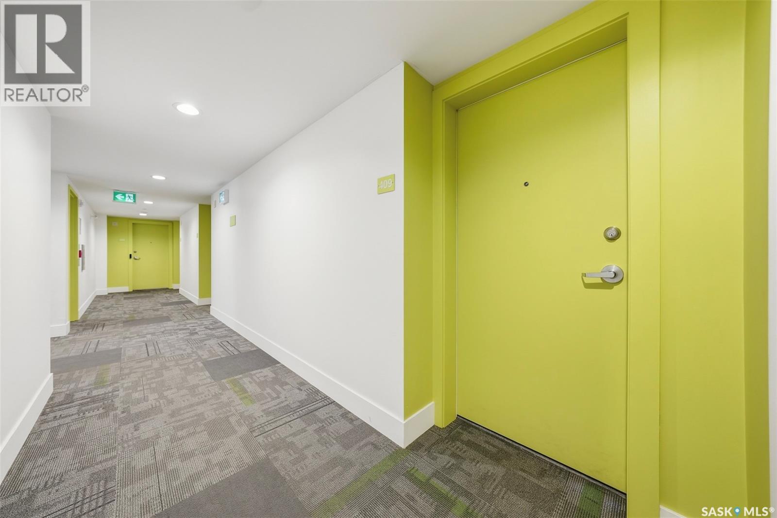 #409 409 B AVENUE S - 18