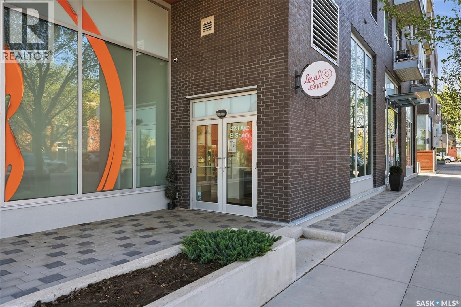 #409 409 B AVENUE S - 33