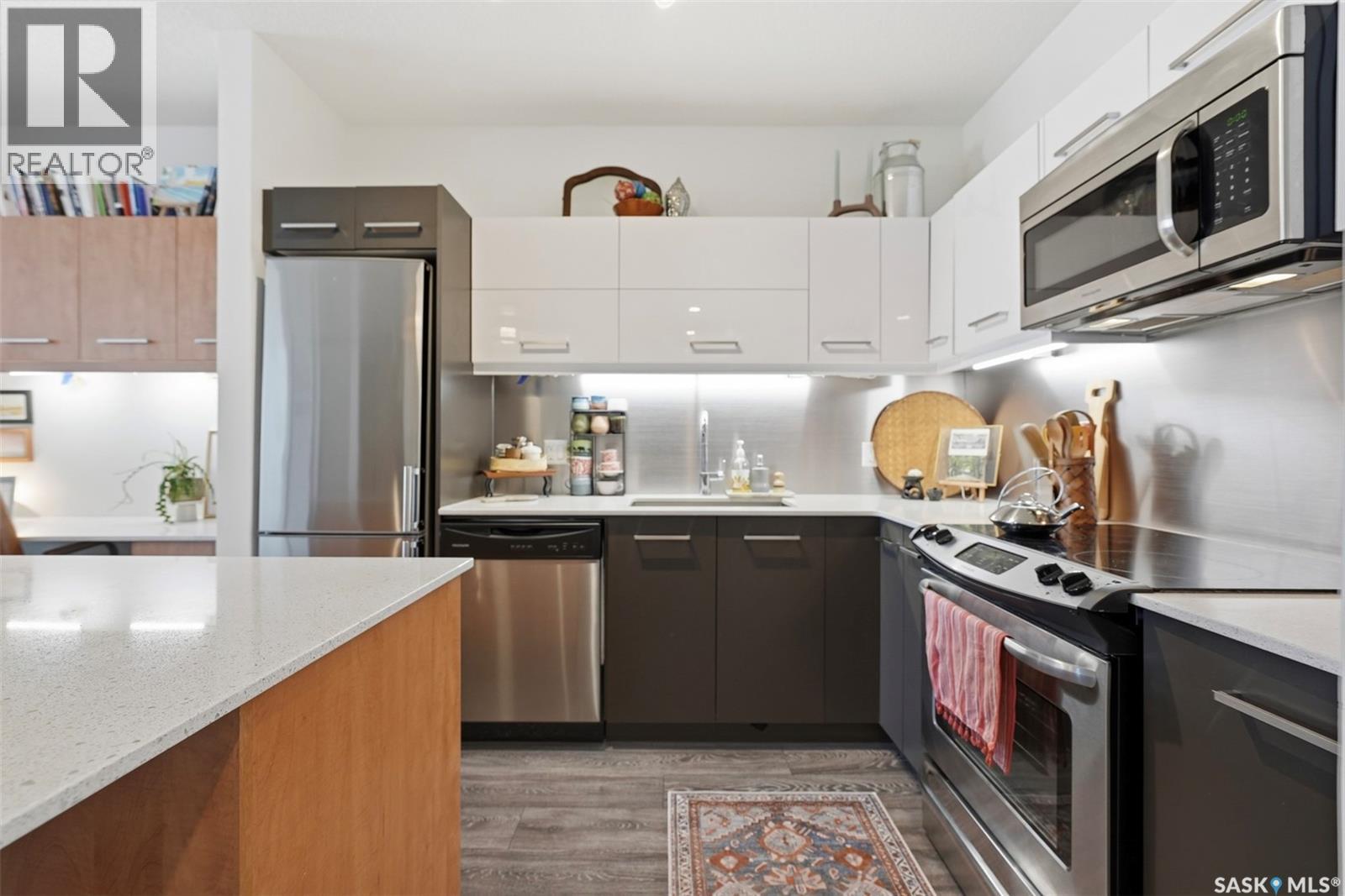 #409 409 B AVENUE S - 9