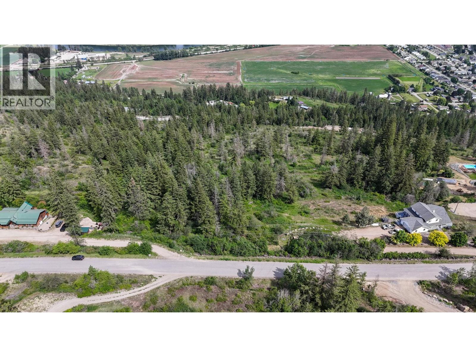  121 Twin Lakes Road, Enderby