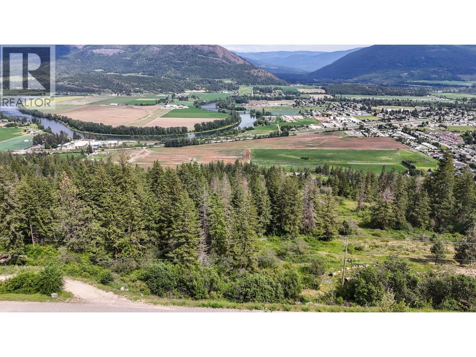  121 Twin Lakes Road, Enderby
