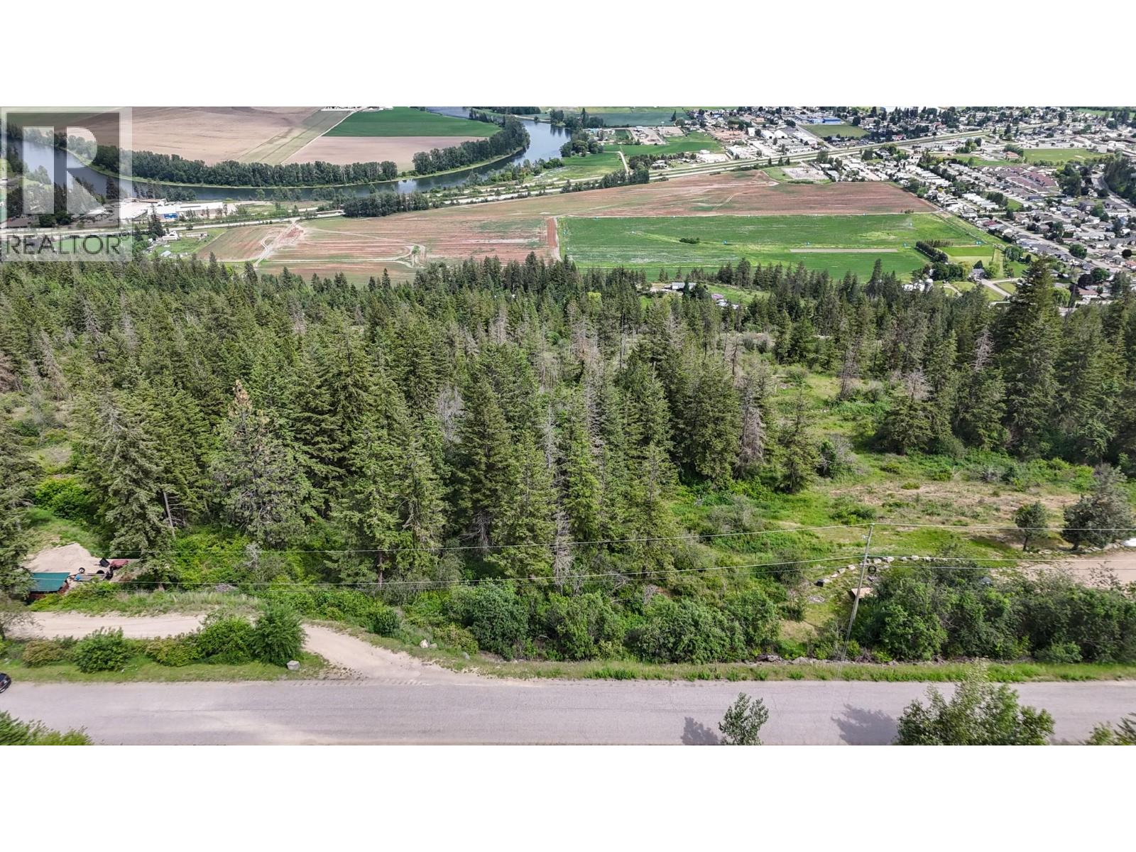  121 Twin Lakes Road, Enderby