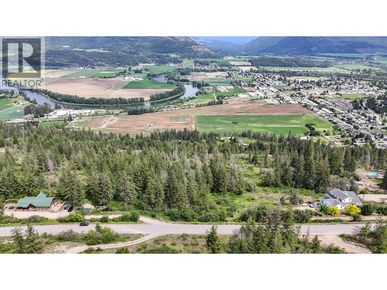  121 Twin Lakes Road, Enderby