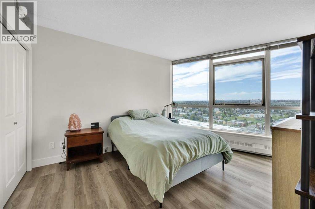 #2203 77 Spruce Place SW - 24