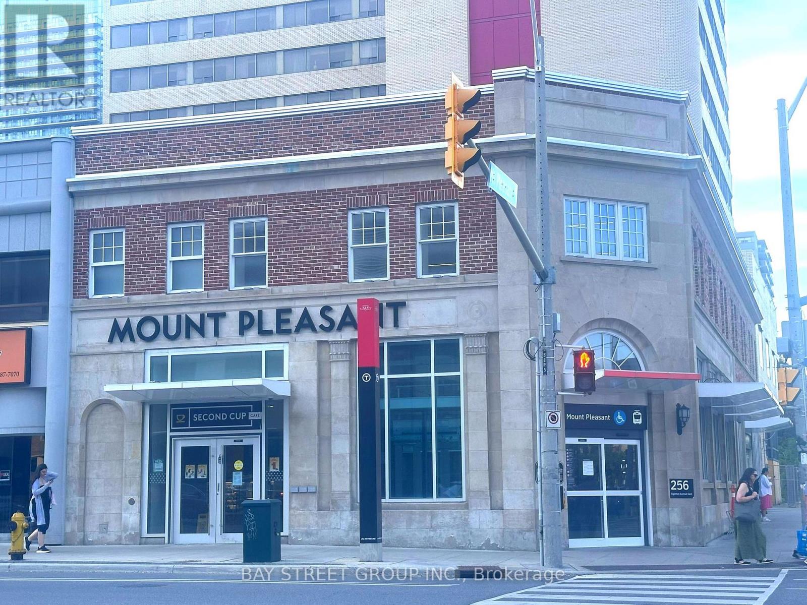 #505 212 EGLINTON AVENUE E - 25