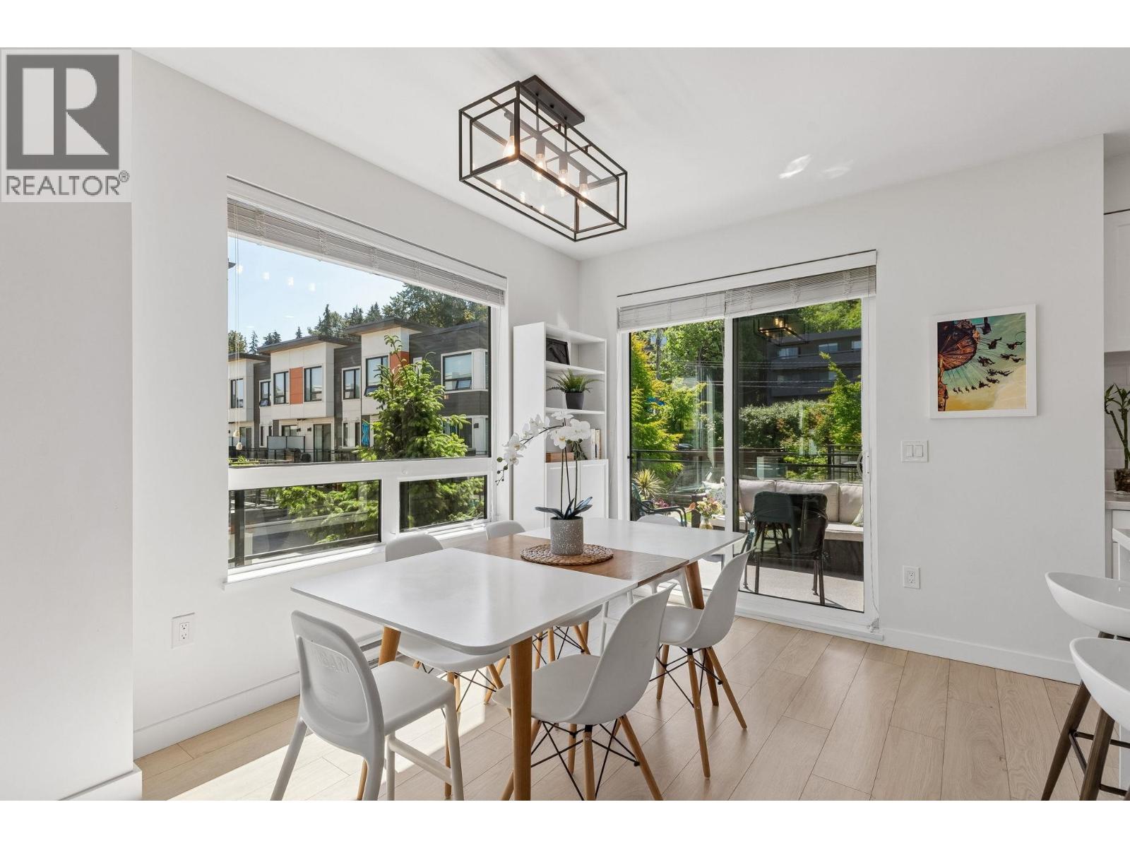 205 3021 ST GEORGE Street - photo 2