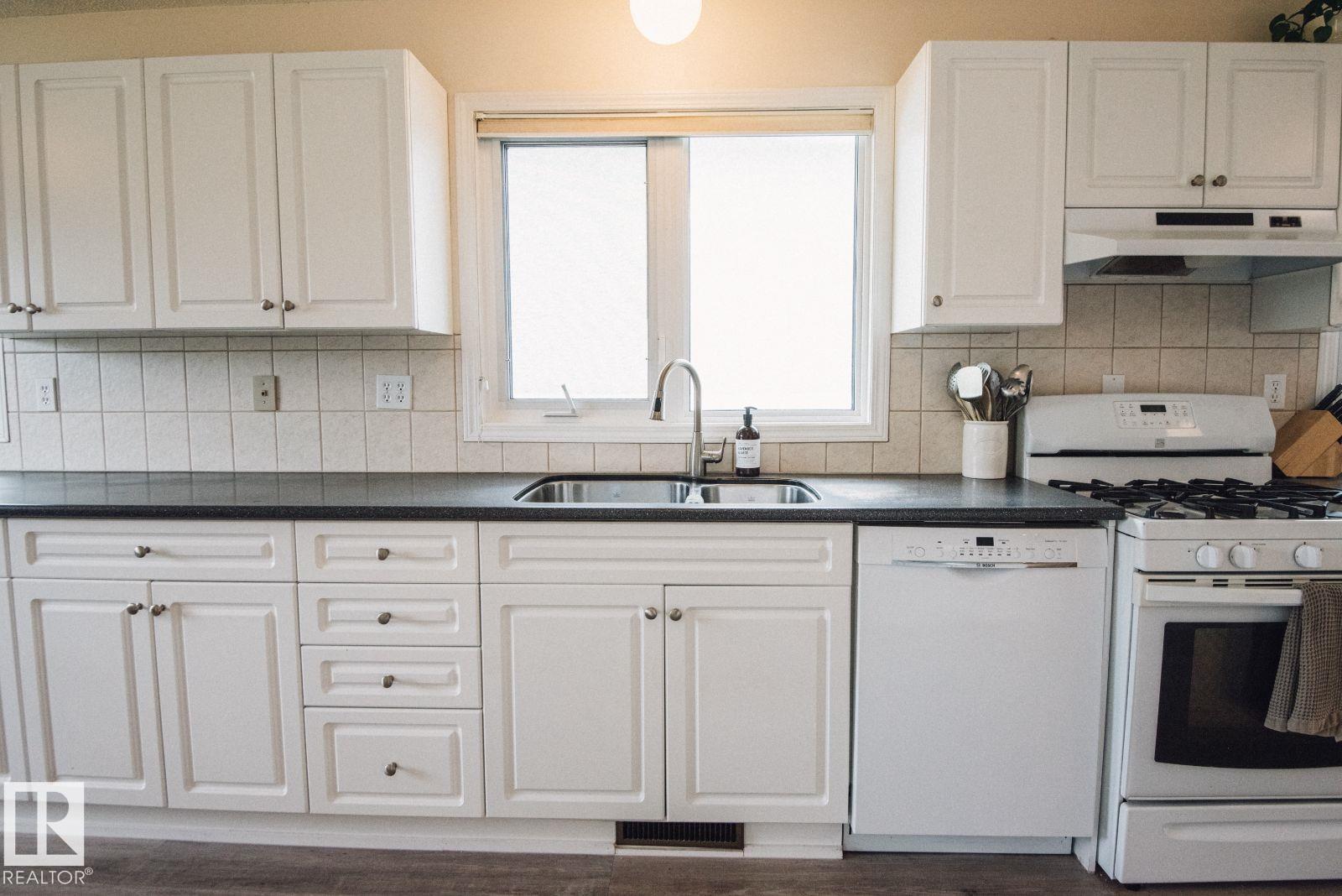 14916 94 ST NW - 20
