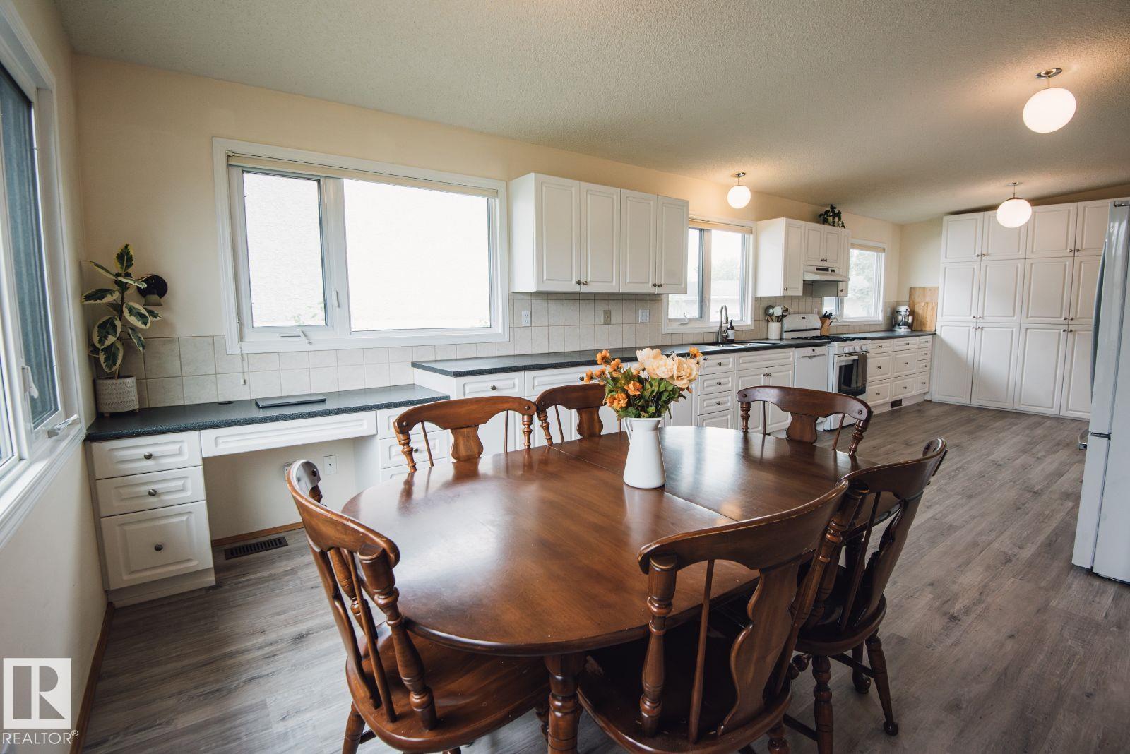 14916 94 ST NW - 17