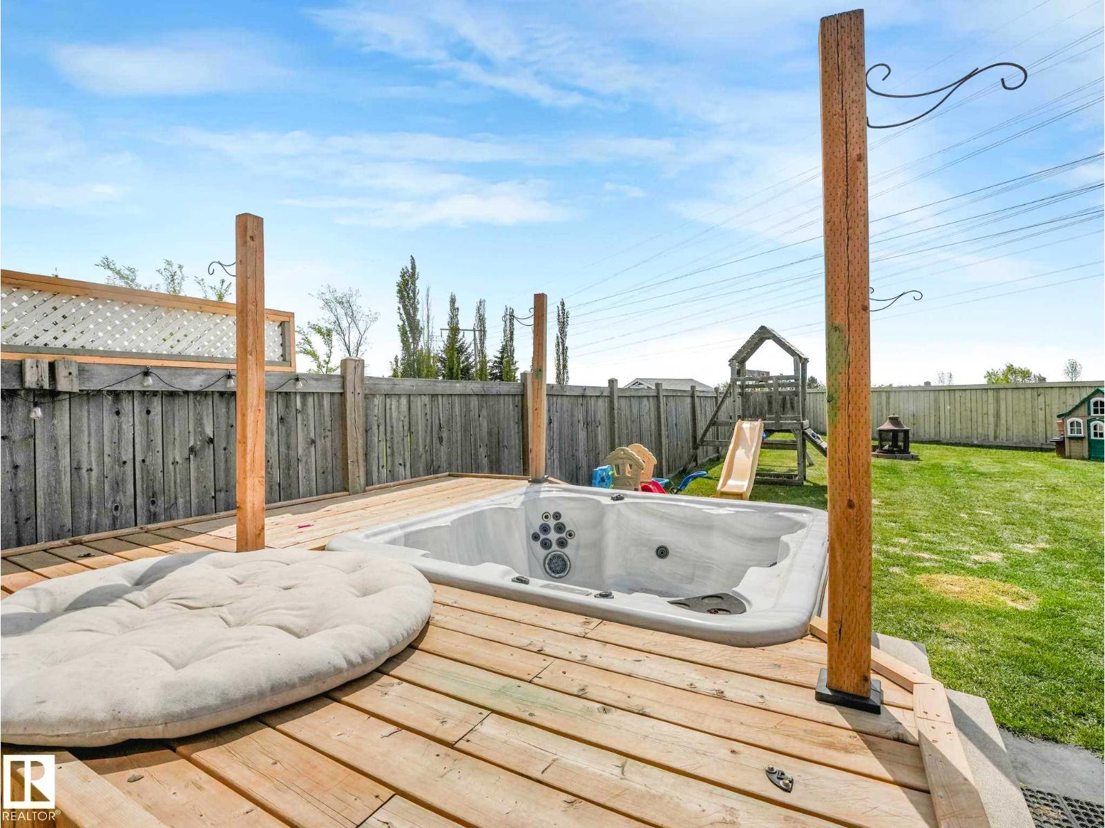 2816 26 ST NW - 37