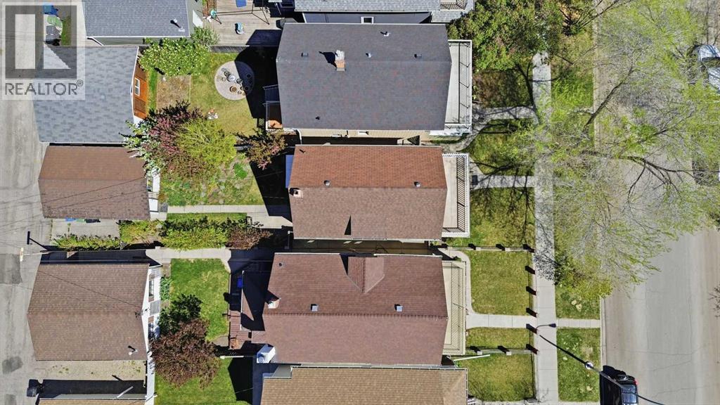 816 3 Avenue NW - 37