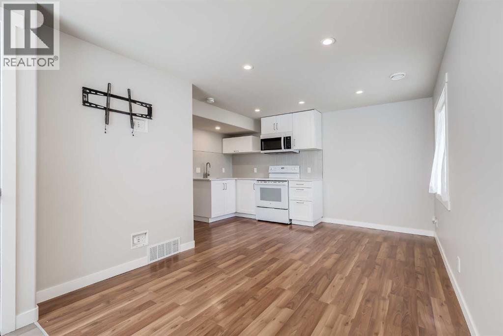 28 Hidden Point NW - 29