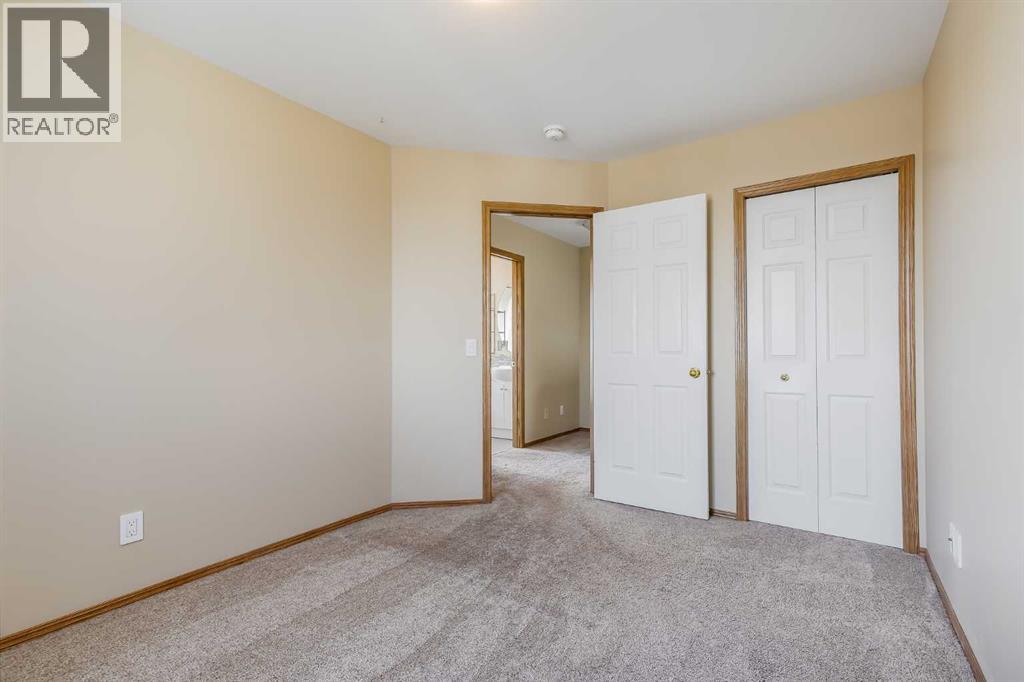 28 Hidden Point NW - 25