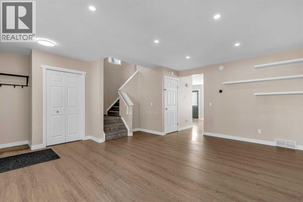28 Hidden Point NW - 8