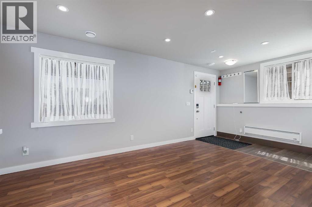 28 Hidden Point NW - 38