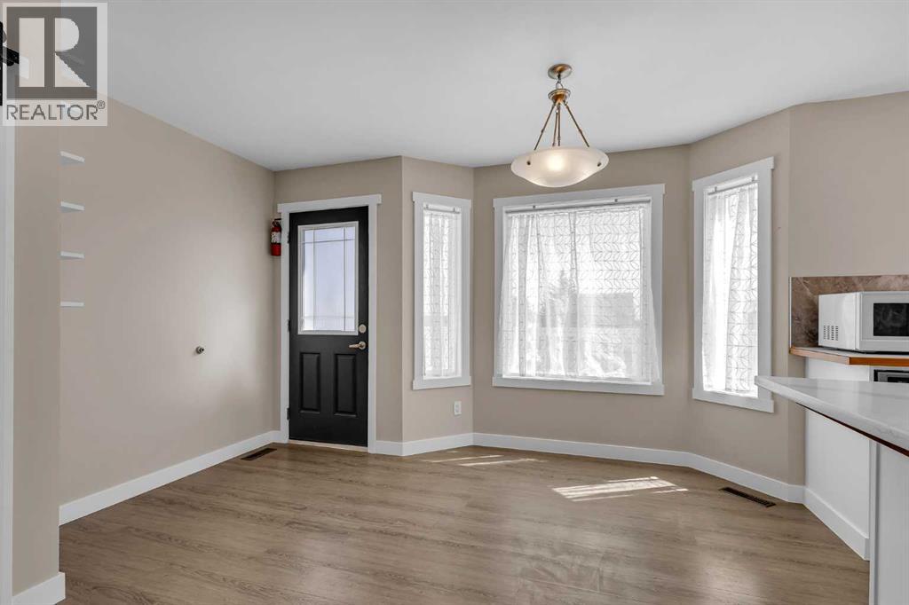 28 Hidden Point NW - 12