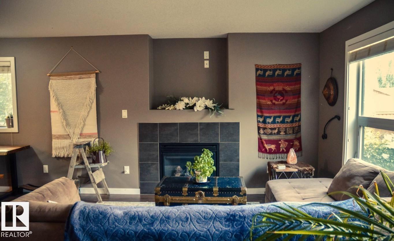 12246 103 ST NW - 23