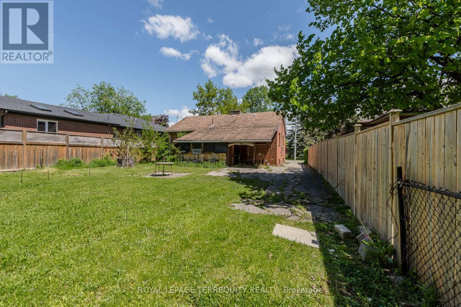3056 PARKERHILL ROAD - 7