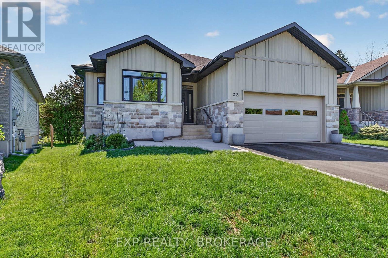 23 ADMIRAL'S COURT - Image 2