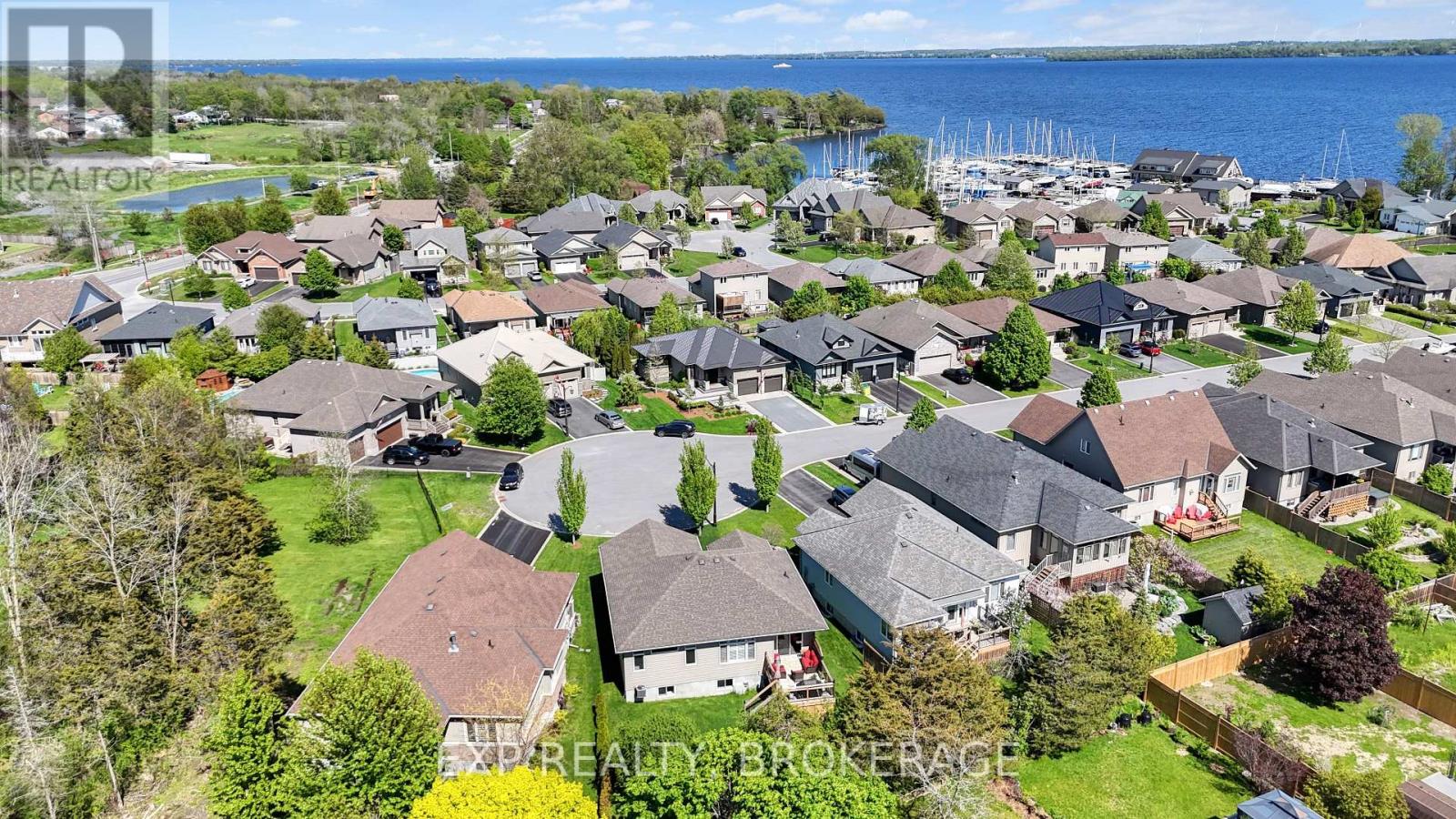 23 ADMIRAL'S COURT - 45