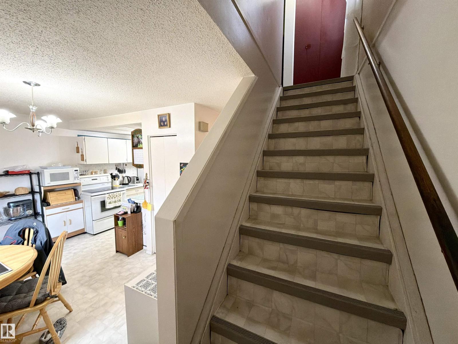 126 WOODSTOCK NW - 11