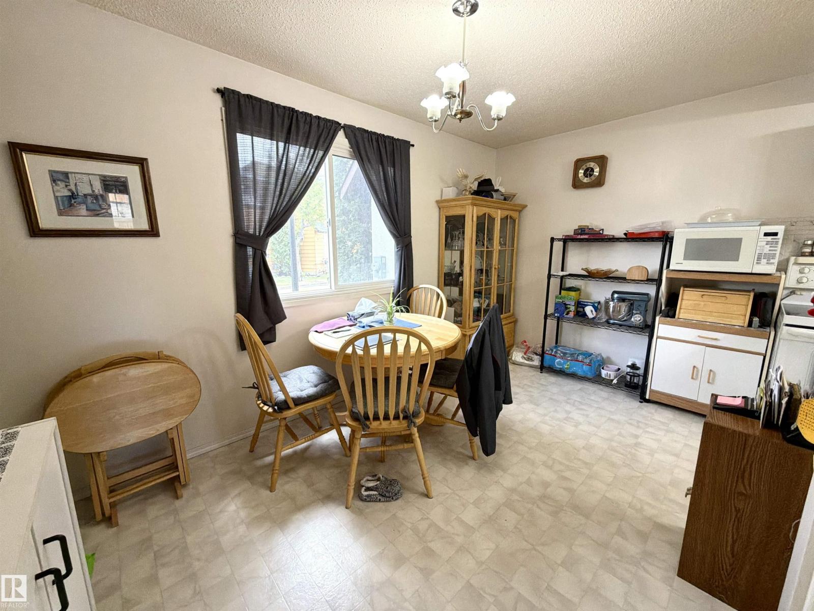 126 WOODSTOCK NW - 8
