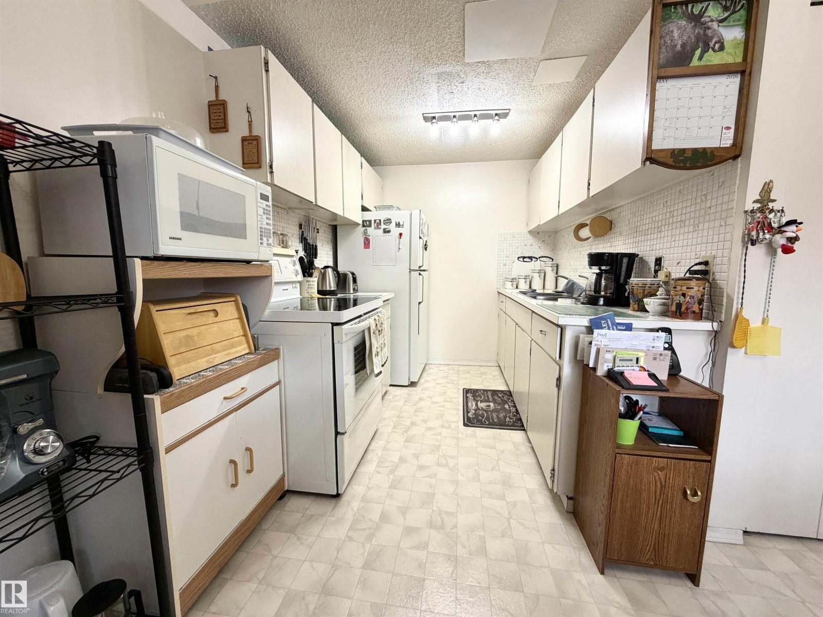 126 WOODSTOCK NW - 6