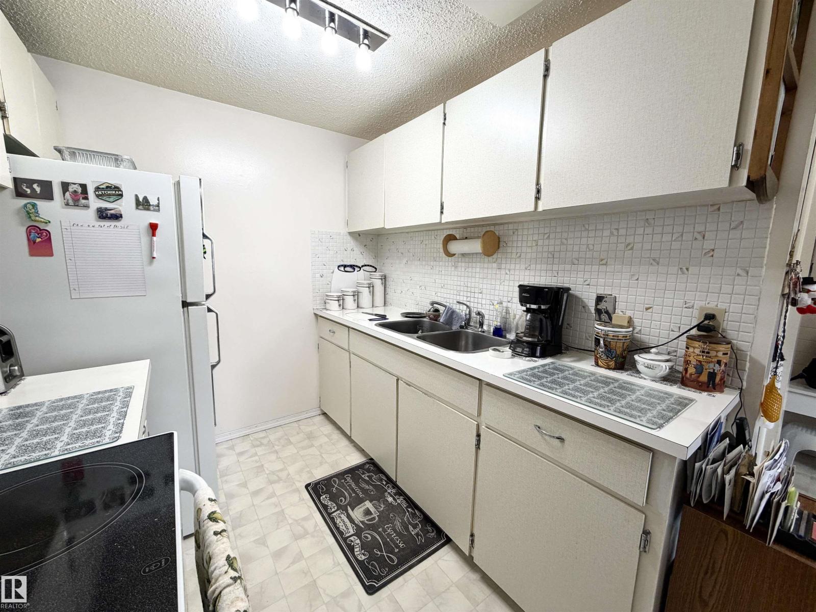 126 WOODSTOCK NW - 5
