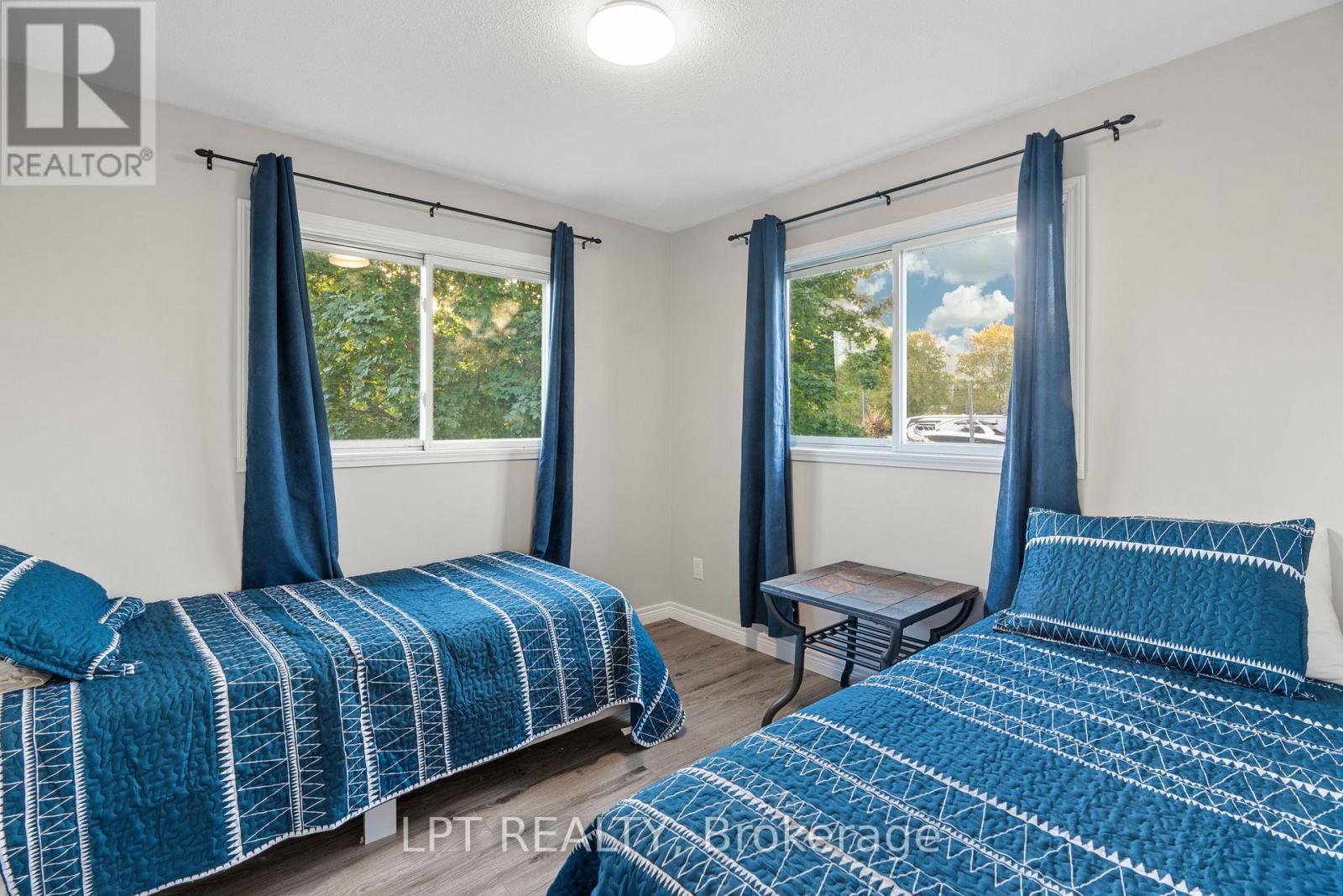 9952 PRINCE PHILLIP STREET - 21