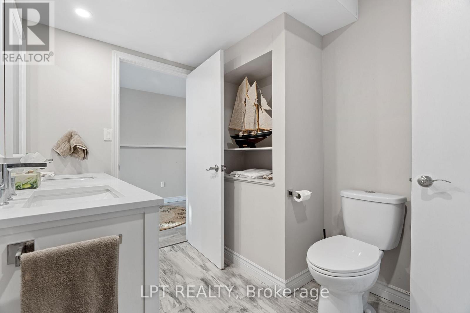 9952 PRINCE PHILLIP STREET - 24