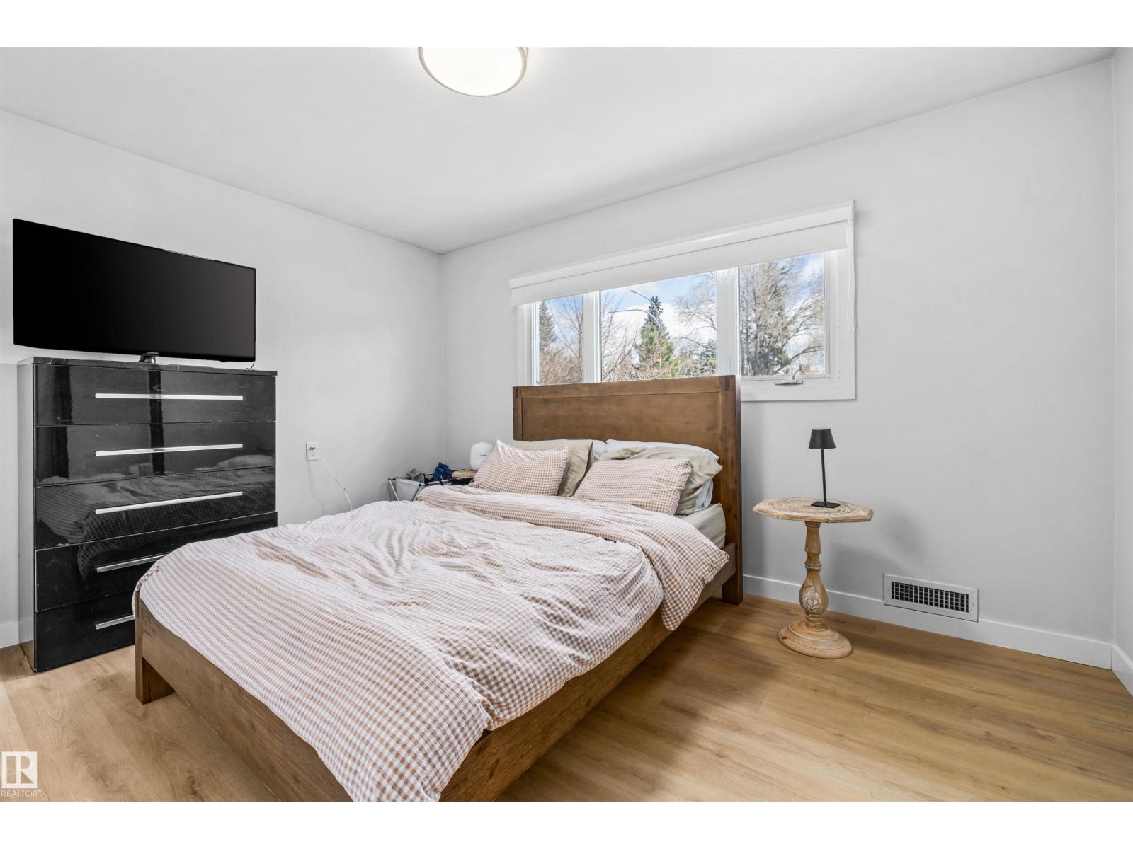 10130 62 ST NW - 13