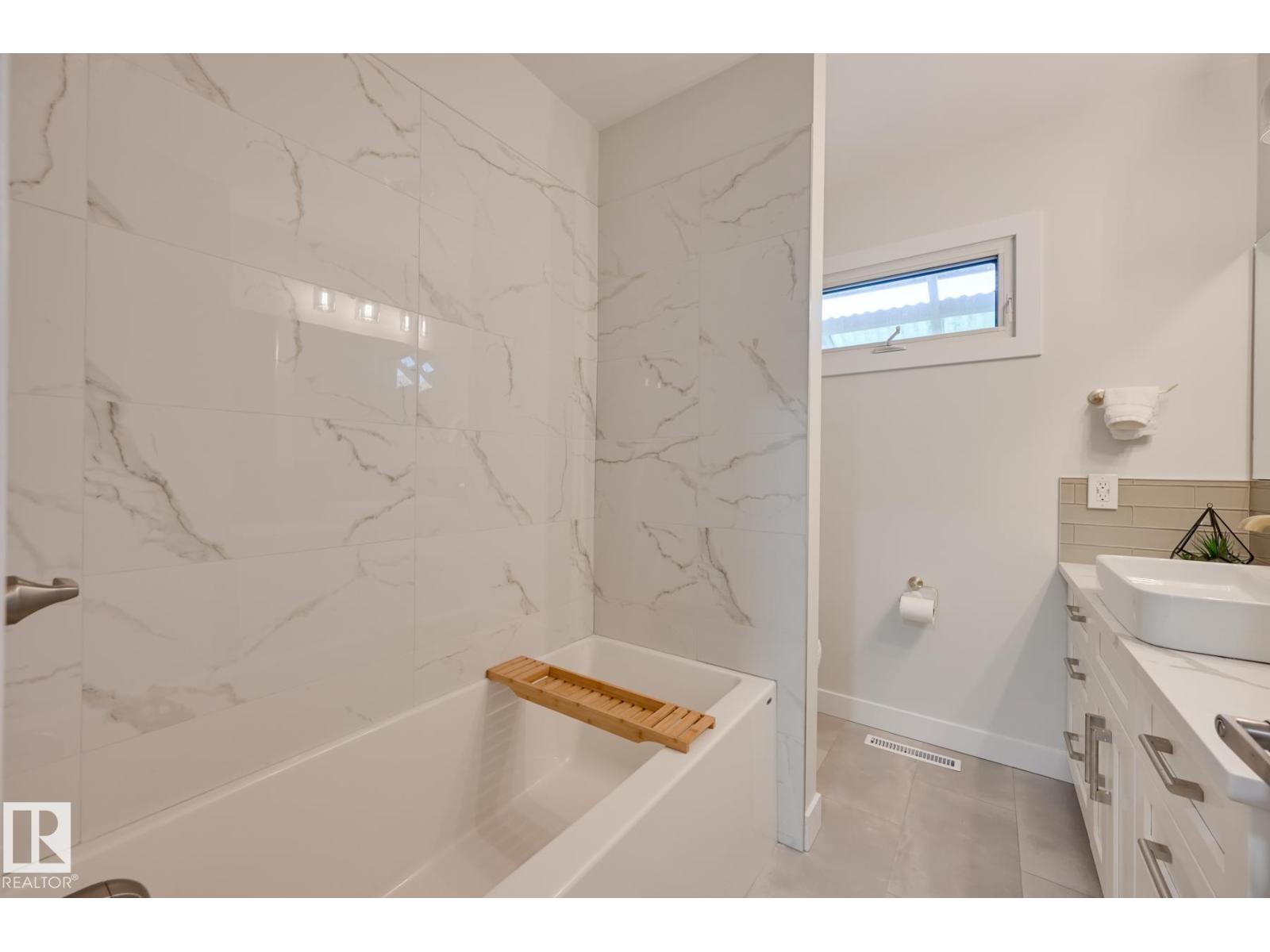 10130 62 ST NW - 18