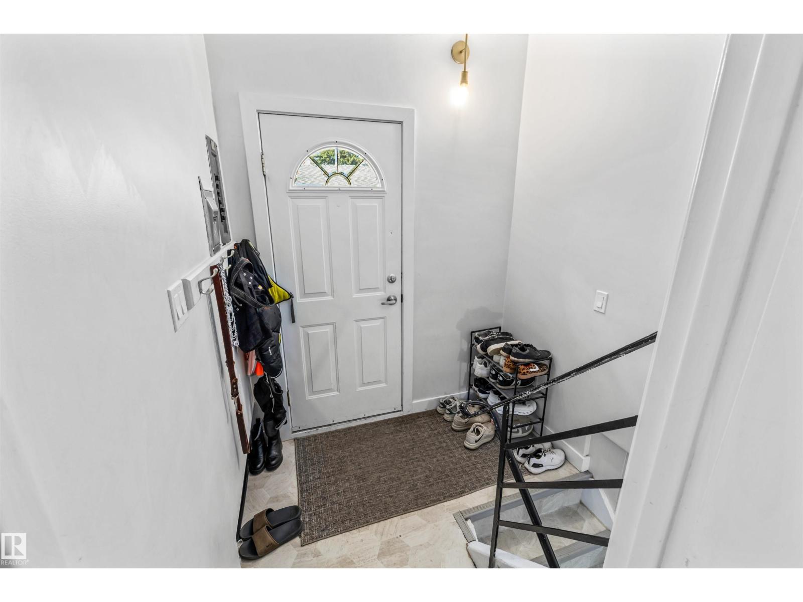 10130 62 ST NW - 20